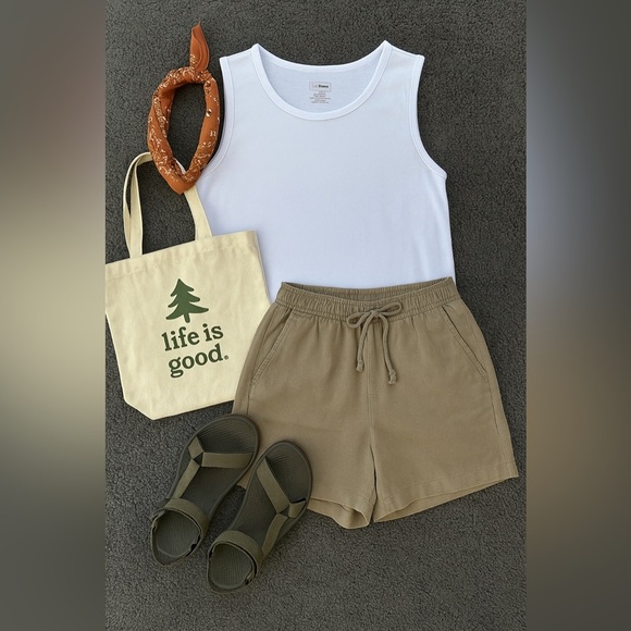 L.L. Bean White Tank Top 100% Pima Cotton (S/M) Perfect Length Capsule Wardrobe - Picture 2 of 6